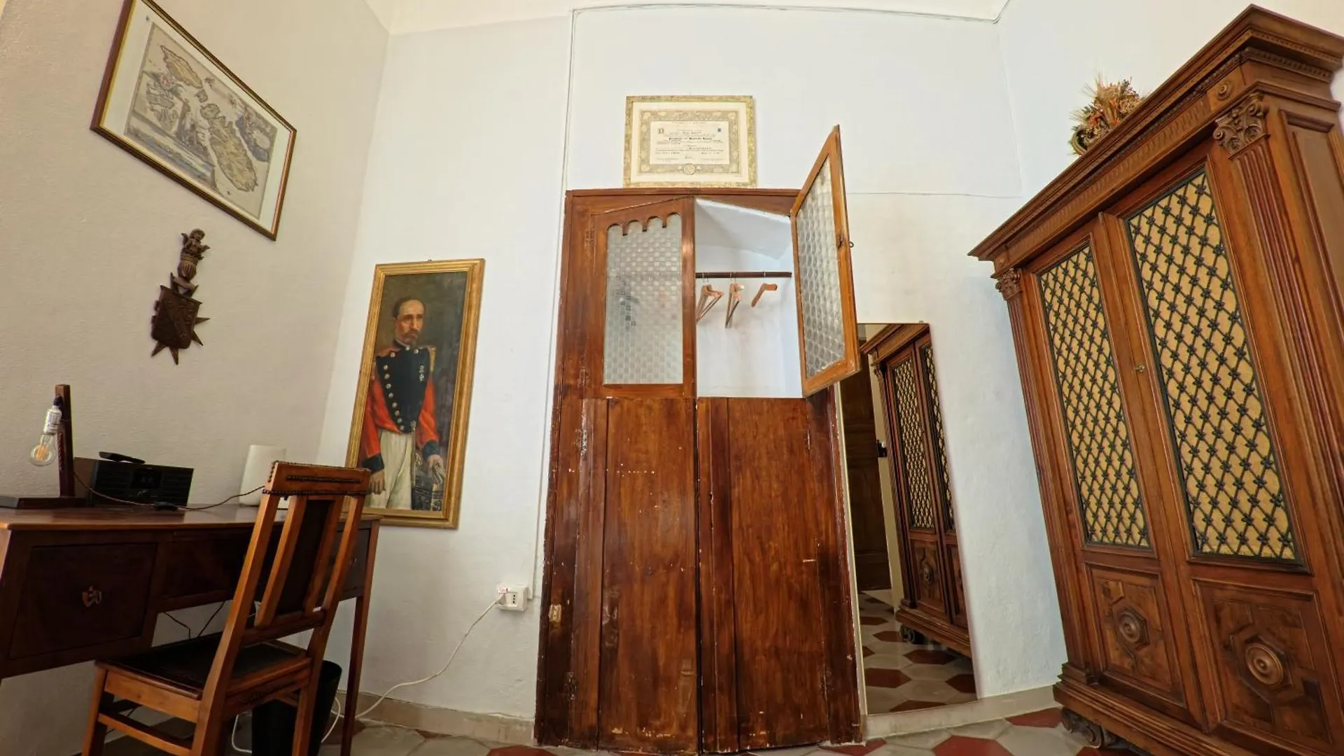 Palazzo Framarino Dei Malatesta - Noble Floor - XIV Century Giovinazzo 0*,  Italy