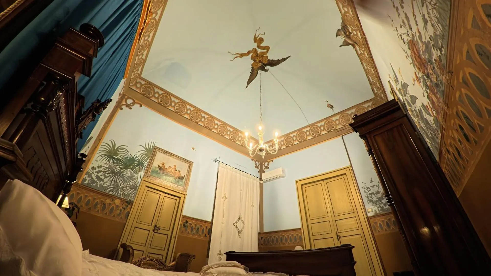 Palazzo Framarino Dei Malatesta - Noble Floor - XIV Century Giovinazzo 0*,
