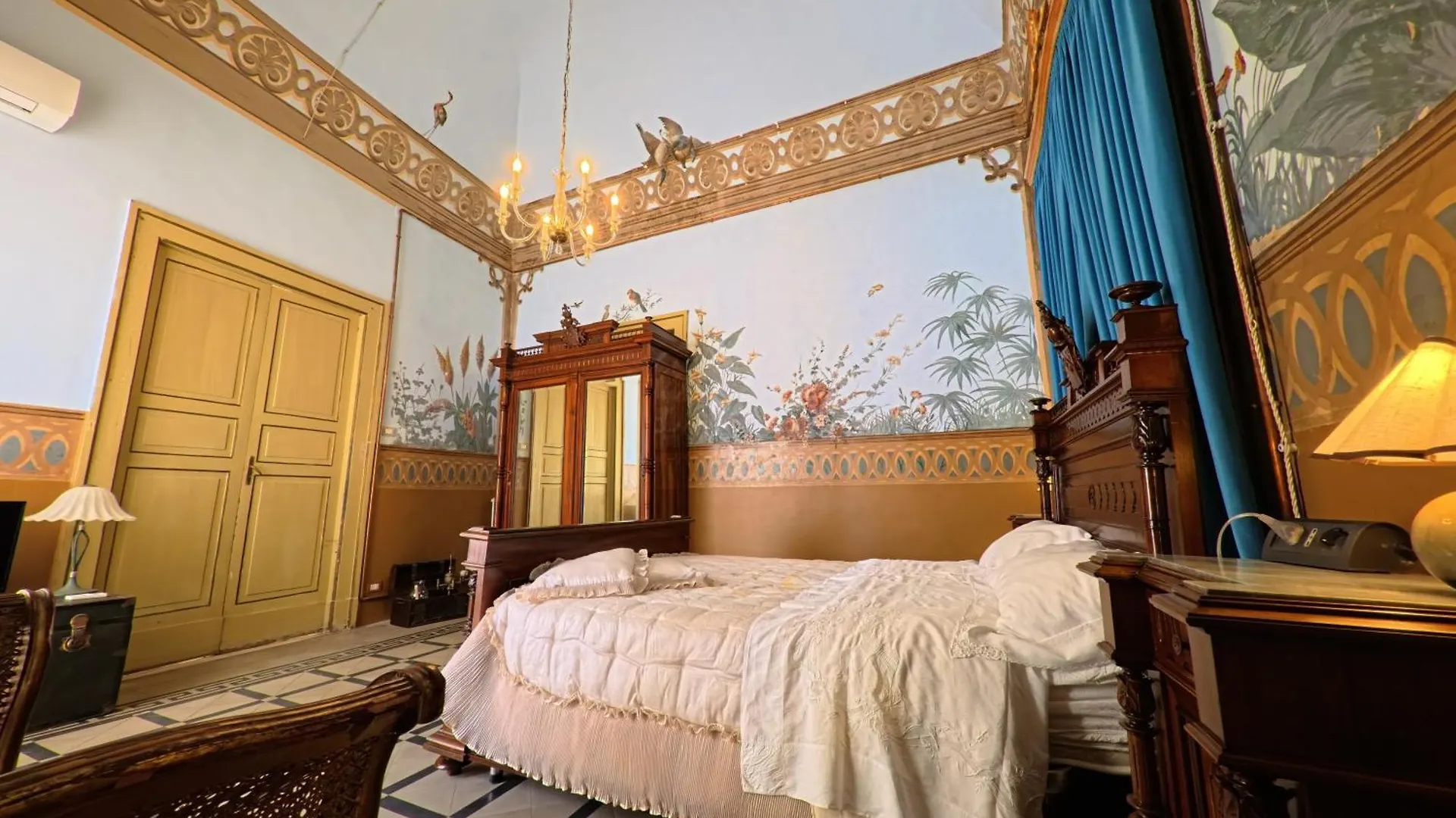 Holiday home Palazzo Framarino Dei Malatesta - Noble Floor - XIV Century Giovinazzo Italy